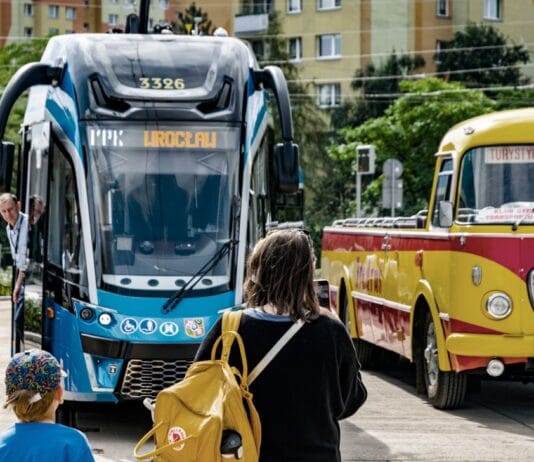 Transport medyczny kiedy wezwać karetkę a kiedy wystarczy prywatny przewóz pacjenta Transport medyczny kiedy wezwać karetkę a kiedy wystarczy prywatny przewóz pacjenta