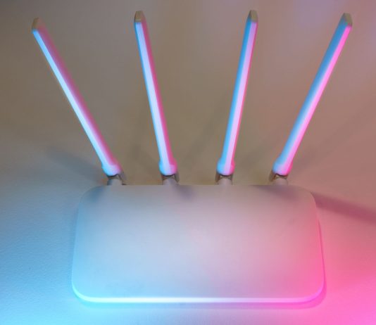 Router Mesh czy wzmacniacz sygnału Wi-Fi? Co sprawdzi się w piętrowym domu Router Mesh czy wzmacniacz sygnału Wi-Fi? Co sprawdzi się w piętrowym domu